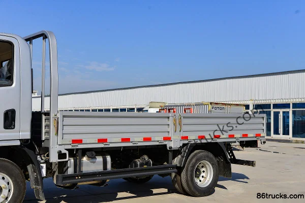 SHACMAN Light Truck Delong K3000 130hp 4X2(6 wheels) 4.18m Single Row Flatbed Light Truck (Ratio 4.33) Body (1) | 86Trucks