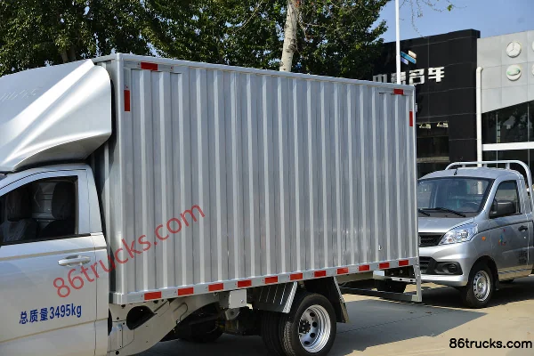 Lingshi Auto Gold Card 3.5T 3.52m single-row plug-in extended-range hybrid box micro truck 4X2(6 wheels) Body (1) | 86Trucks
