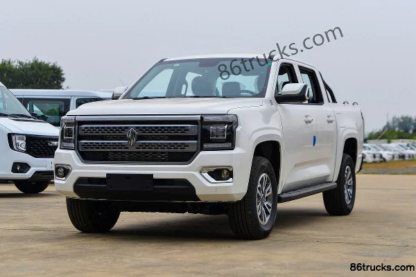 JMC Dadao Quannengzhe Shuxiang 2.3T diesel 177 ch automatique 2 roues motrices empattement standard double cabine pick-up (3) | 86Trucks