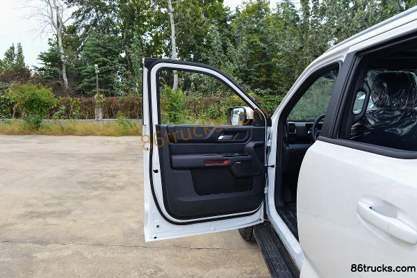 JMC Dadao Gantanzhe Wujie 2.3T diesel 177 ch automatique 4x4(6 roues) empattement standard double cabine pick-up Châssis (1) | 86Trucks