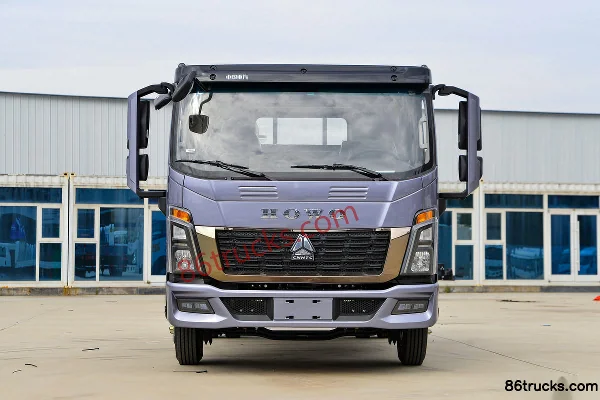 Sinotruk HOWO Tongshuai 140hp 4X2(6 wheels) 3.85m Crew Cab Flatbed Light Truck (China VI)(Fast Gear 8-speed) Exterior (2) | 86Trucks