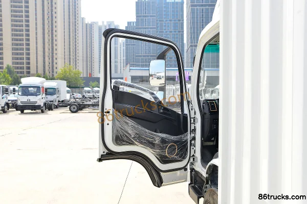 XCMG Hanchi 132ch 4X2(6 roues) 4.15m cabine simple camion léger fourgon (1) | 86Trucks