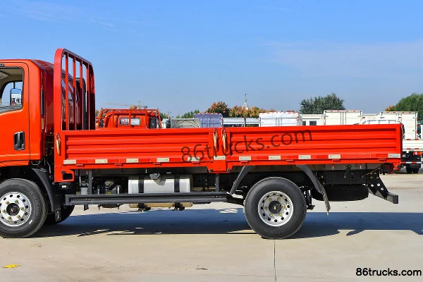 SHACMAN Light Truck Delong K1 Luxury Edition 160hp 4X2(6 wheels) 4.85m Row Half Flatbed Cargo Truck Body (2) | 86Trucks