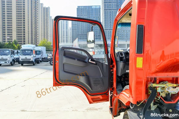 SHACMAN Light Truck Delong K1 Basic 160hp 4X2(6 wheels) 4.85m crew cab stake truck (1) | 86Trucks