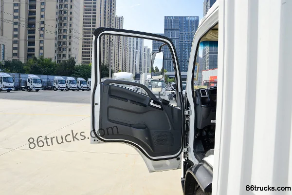 SHACMAN Light Truck Delong Z1 Houlang Platform Edition 140hp 4X2(6 wheels) 4.18m Single Row Box Van Light Truck (Zhuchi 5-speed) Cab (1) | 8