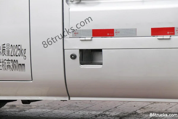 Foton Xiangling Q Monocoque 1,6 L 120 ch 4X2(6 roues) Essence Camion plateau simple cabine 3,2 m (pneus simples à l'arrière) Carrosserie (3)