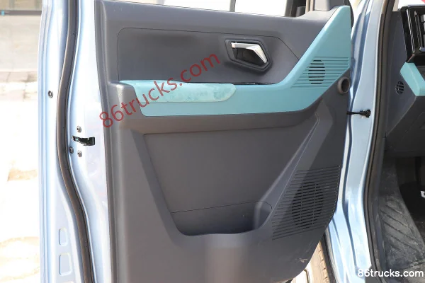 Foton Xiangling Q monocoque luxe 1.6L 120 ch 4X2(6 roues) essence mini camion plateau double cabine 2,5 m (2) | 86Trucks