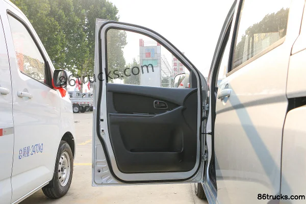 Changan Commercial Vehicle Ouno 2014 Basic 106hp 1.5L Van Cab (1) | 86Trucks