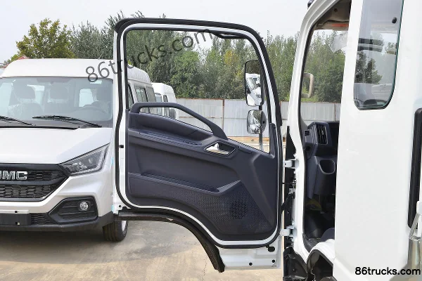 Jiangxi Isuzu Yifang EM7 152 ch 4X2(6 roues) 3,7 m camion léger à plate-forme avec cabine demi-avancée (1) | 86Trucks