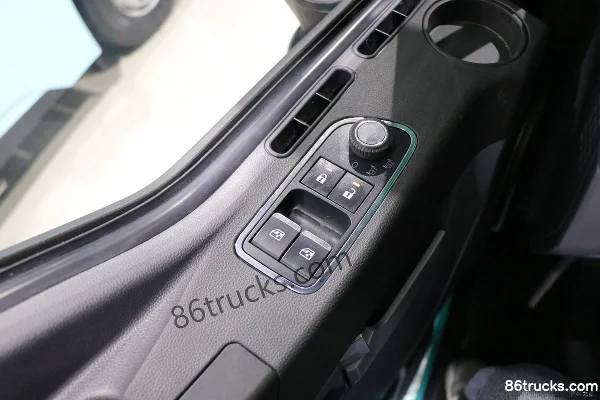 Proton Auto 4X2(6 wheels) Fuel Cell Tractor Truck 76.63kWh Cab (3) | 86Trucks