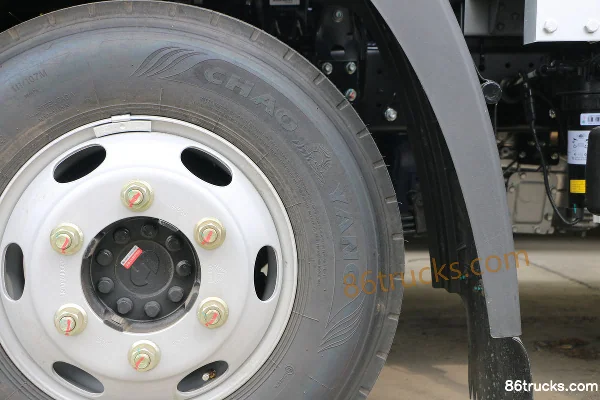 Sinotruk HOWO Hanjiang 150 ch 4X2(6 roues) 4,15 m camion plateau à cabine simple (WLY 6 vitesses) Châssis (2) | 86Trucks