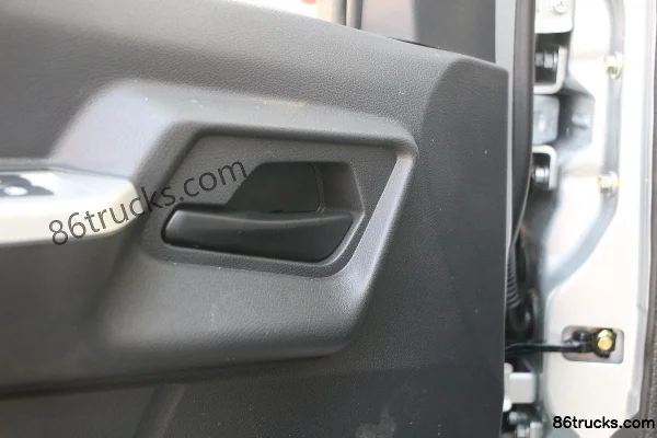 Ankai Shenqi T30 1.6L Comfort 122hp 4X2(6 wheels) Gasoline 3.055m Double Row Box Micro Truck (China VI) Cab (3) | 86Trucks