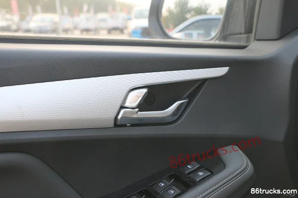 Jiangxi Isuzu Ruimai S 2019 Super Deluxe Standard Wheelbase 2.0T Gasoline 204hp 2WD Double Cab Pickup Chassis (3) | 86Trucks