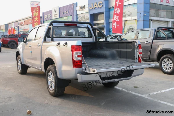 Jiangxi Isuzu Ruimai S 2019 Super Deluxe Standard Wheelbase 2.0T Gasoline 204hp 2WD Double Cab Pickup Official Photos (1) | 86Trucks