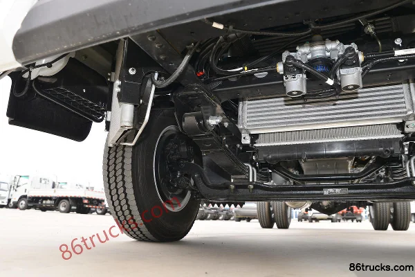 XCMG Hanchi Tianwangxing 150 ch 4X2(6 roues) camion fourgon léger cabine simple 4,15 m (China VI) Châssis (2) | 86Trucks