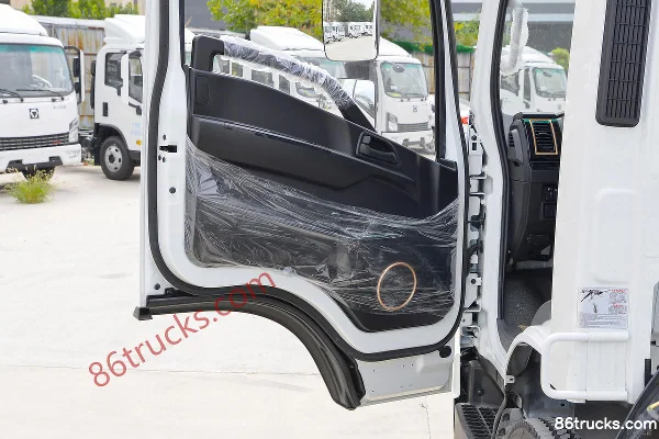 XCMG Hanchi Tianwangxing 150 hp 4X2(6 wheels) 4.18m Single Row Stake Light Truck (China VI) Cab (2) | 86Trucks