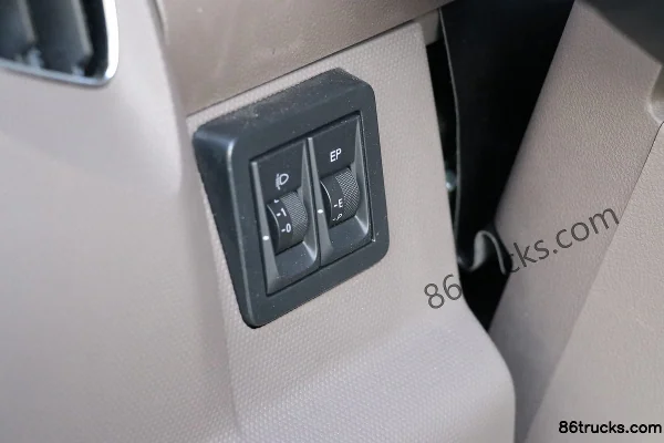 Foton iBlue 4.5T 4.14m single-row cab electric van light truck 81.14kWh 4X2(6 wheels) Interior (3) | 86Trucks