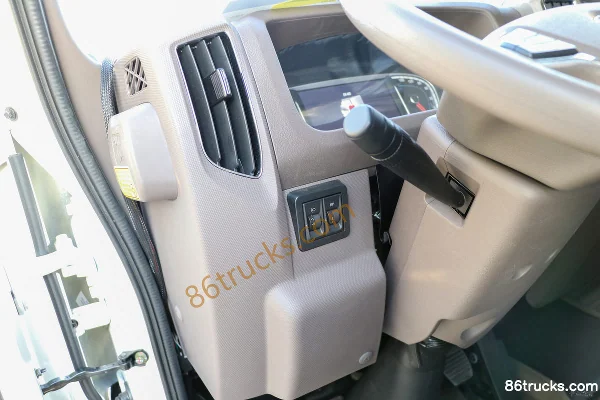Foton iBlue 4.5T 4.14m single-row cab electric van light truck 81.14kWh 4X2(6 wheels) Interior (2) | 86Trucks