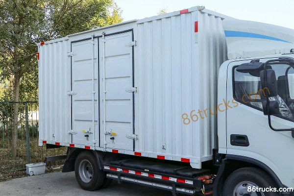 Foton iBlue 4.5T 4.14m single-row cab electric van light truck 81.14kWh 4X2(6 wheels) Body (3) | 86Trucks