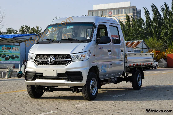 Dongfeng T3 (ex Xiaobawang W) 1.3L 91 ch 4X2(6 roues) essence 2,7 m camion plateau double cabine petit camion (pneu simple arrière) Extérieu