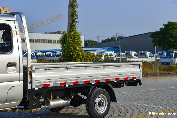 Dongfeng T3 (formerly Xiaobawang W) 1.3L 91hp 4X2(6 wheels) 3.05m single-row flatbed light truck (single rear wheel) (China VI) Body (1) | 8