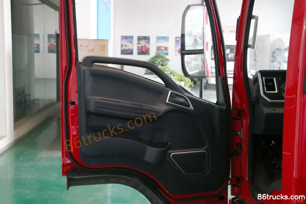 JACM6 3L CNG 129hp 4X2(6 wheels) WLY 8-speed Air Brake 3600 Wheelbase 3.82m One-and-a-half Row Van Light Truck Cab (1) | 86Trucks