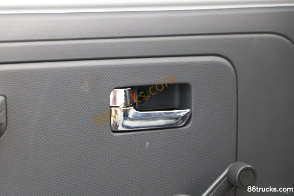 Huoyue Shentong Shentong 01 0.95T 1.74m single-row pure electric box micro truck 8.4kWh 4X2(6 wheels) Interior (2) | 86Trucks