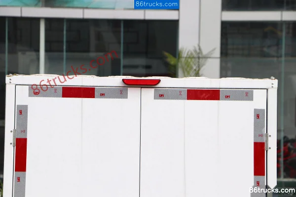 Huoyue Shentong Shentong 01 0.95T 1.74m single-row pure electric box micro truck 8.4kWh 4X2(6 wheels) Body (1) | 86Trucks