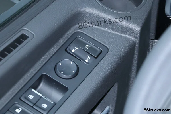 Foton Auman EST North Version 570hp 6X4(10 wheels) LNG Automatic Tractor Truck Cab (3) | 86Trucks