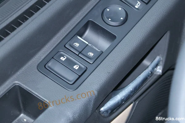 Foton Auman EST North Version 570hp 6X4(10 wheels) LNG Automatic Tractor Truck Cab (2) | 86Trucks