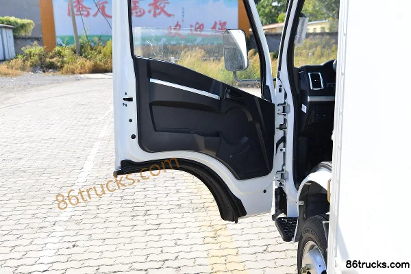 Dongfeng Fuxiaorui M5Q 1.6L 120hp 4X2(6 wheels) Gasoline 3.8m Single Row Van Micro Truck (China VI) Cab (2) | 86Trucks