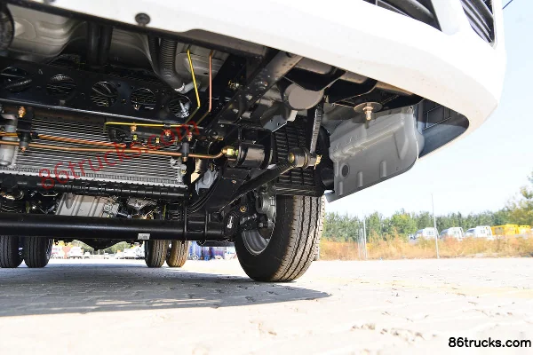 Dongfeng T5 1.5L 110hp 4X2(6 wheels) 3.1m single-row flatbed light truck Chassis (3) | 86Trucks