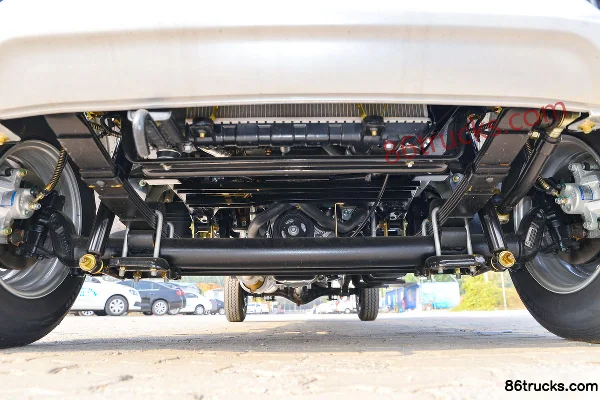 Dongfeng T3 (formerly Xiaobawang W) 1.6L 123hp 4X2(6 wheels) Gasoline 2.5m Double Row Flatbed Mini Truck (Single Rear Tire) Chassis (1) | 86