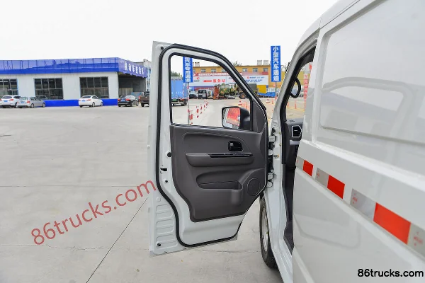 Kama Junhang ES7 3,2T 2 places camion fourgon électrique pur 5,265 m 41,86 kWh Cabine (1) | 86Trucks