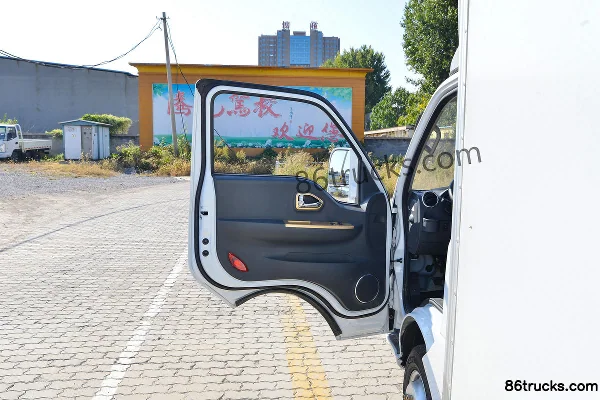 Dongfeng T5 1.6L 122 hp 4X2(6 wheels) gasoline 3.8m single-row van mini truck (China VI) Cab (1) | 86Trucks