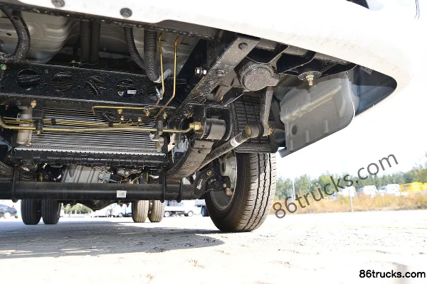 Dongfeng T5 1.6L 122 hp 4X2(6 wheels) gasoline 3.8m single-row van mini truck (China VI) Chassis (3) | 86Trucks