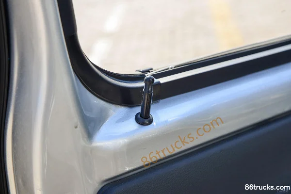 Dongfeng T3 (formerly Xiaobawang W) 1.5L 113hp 4X2(6 wheels) 2.7m Single Row Van Mini Truck (China VI) (Dual Rear Wheels) Cab (3) | 86Trucks