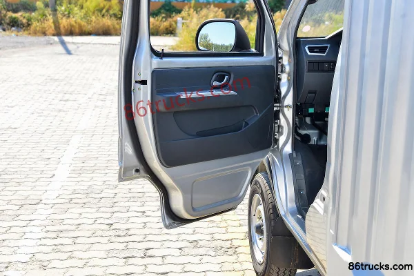Dongfeng T3 (formerly Xiaobawang W) 1.5L 113hp 4X2(6 wheels) 2.7m Single Row Van Mini Truck (China VI) (Dual Rear Wheels) Cab (2) | 86Trucks