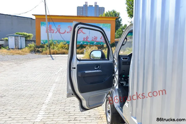 Dongfeng T3 (formerly Xiaobawang W) 1.5L 113hp 4X2(6 wheels) 2.7m Single Row Van Mini Truck (China VI) (Dual Rear Wheels) Cab (1) | 86Trucks