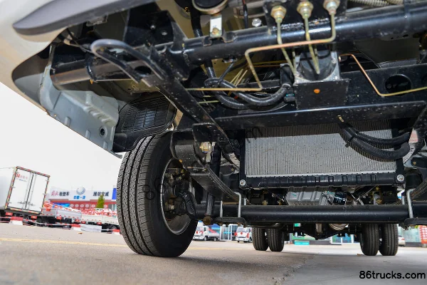 Kama Ruihang X1 1.6L 123 hp 4X2(6 wheels) Gasoline 2.72m Double Row Flatbed Micro Truck Chassis (2) | 86Trucks