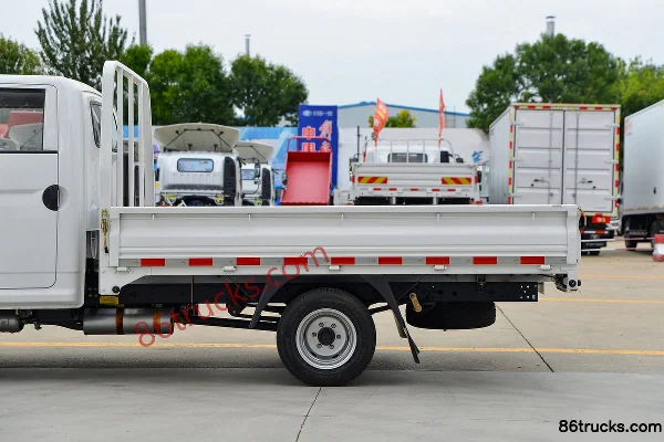 Kama Ruihang X1 1.6L 123 hp 4X2(6 wheels) Gasoline 2.72m Double Row Flatbed Micro Truck Body (2) | 86Trucks