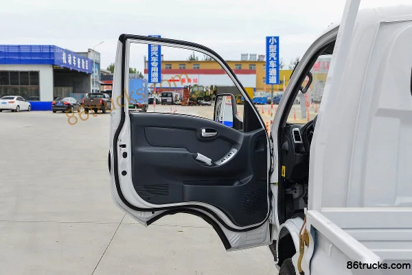 Kama Ruihang X1 1.6L 120 hp 4X2(6 wheels) Gasoline 3.63m single-row flatbed mini truck Cab (1) | 86Trucks