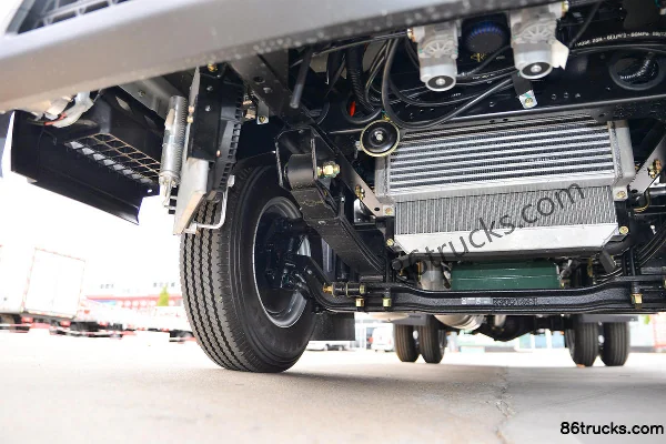 Kama Kaijie M3 Chuangye Edition PRO 140 hp 4X2(6 wheels) 3.83m Semi-Sleeper Flatbed Light Truck Chassis (2) | 86Trucks