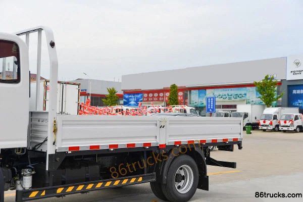 Kama Kaijie M3 Chuangye Edition PRO 140 hp 4X2(6 wheels) 3.83m Semi-Sleeper Flatbed Light Truck Body (1) | 86Trucks