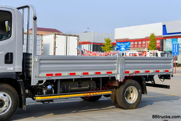FAW Jiefang Lingtu 160 ch 4X2(6 roues) 4,2 m cabine simple plate-forme, camion léger Carrosserie (1) | 86Trucks
