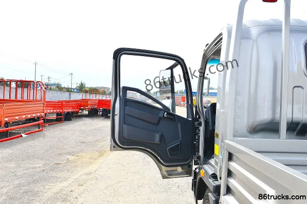 Sinotruk HOWO Hanjiang 150 ch 4X2(6 roues) 4,15 m camion plateau à cabine simple AMT automatique (1) | 86Trucks