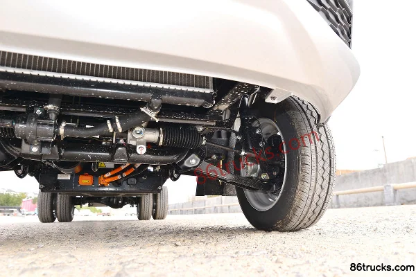 SRM Xinyuan T2SEV 3.1T 3.05m single-row pure electric stake micro truck 46.36kWh 4X2(6 wheels) Chassis (3) | 86Trucks