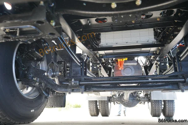 SAIC Hongyan Genlyon H6 Standard 4X2(6 wheels) Battery Swap Electric Tractor Truck (with Hydraulic Retarder) 350.07kWh Chassis (2) | 86Truck