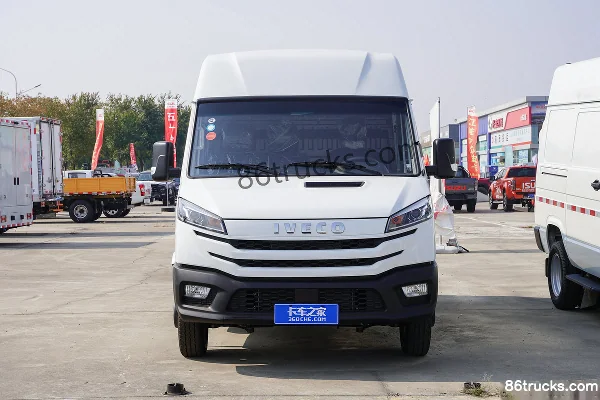 NAVECO New Daily A35 2023 122hp 2.5T Diesel 5-9 Seats Short Wheelbase Mid Roof Light Bus (Single Rear Wheel) Exterior
