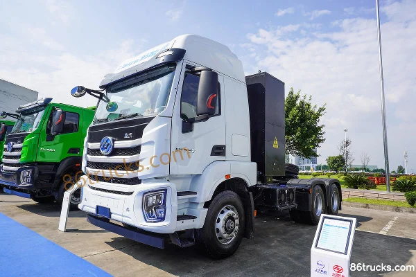 SAIC Hongyan Jiehu H6 Standard Load 6X4(10 wheels) Electric Tractor Truck (High Roof) 430kWh Exterior (3) | 86Trucks